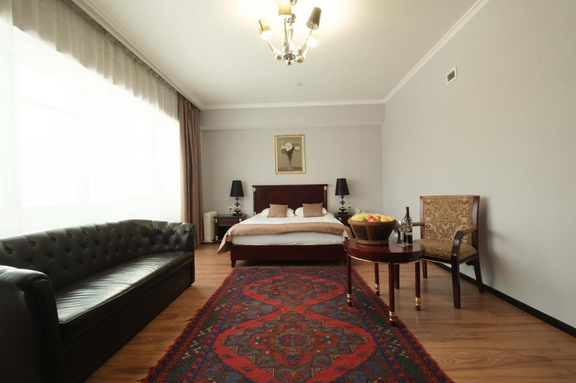 Reikartz Park Astana Ex-Royal Park Hotel & Spa Buitenkant foto